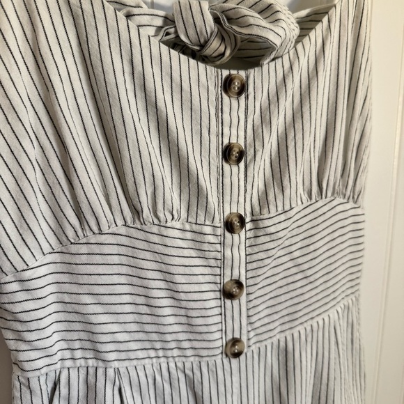 Lulus Women’s Coastal Air White Striped Tie-Back Culotte Jumpsuit Size Medium - Picture 7 of 16